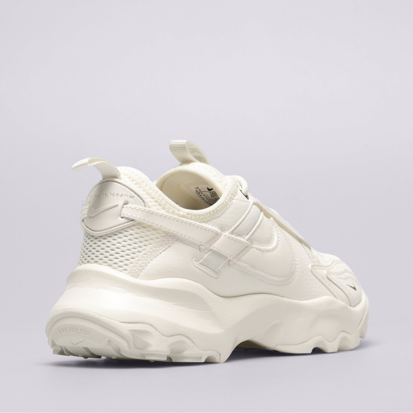 Дамски маратонки NIKE TC 7900 dd9682-100 цвят кремав