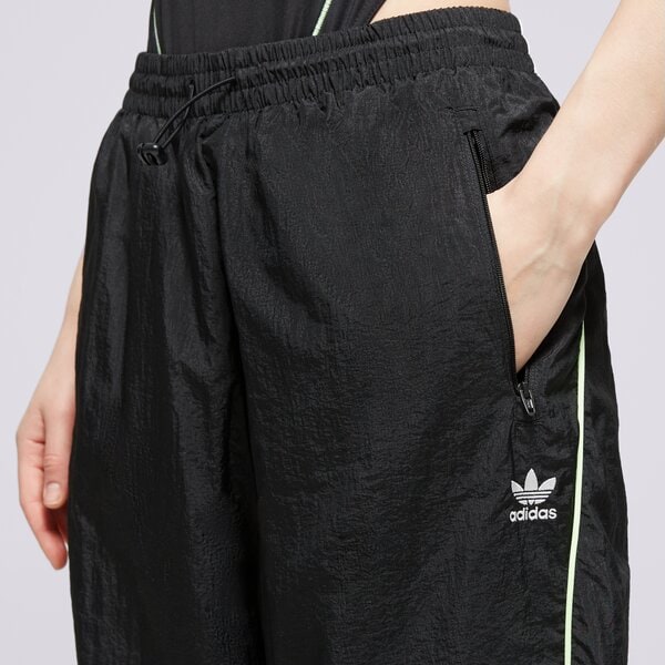 Дамски панталони ADIDAS ПАНТАЛОНИ FR PARACHT PANT it9698 цвят черен