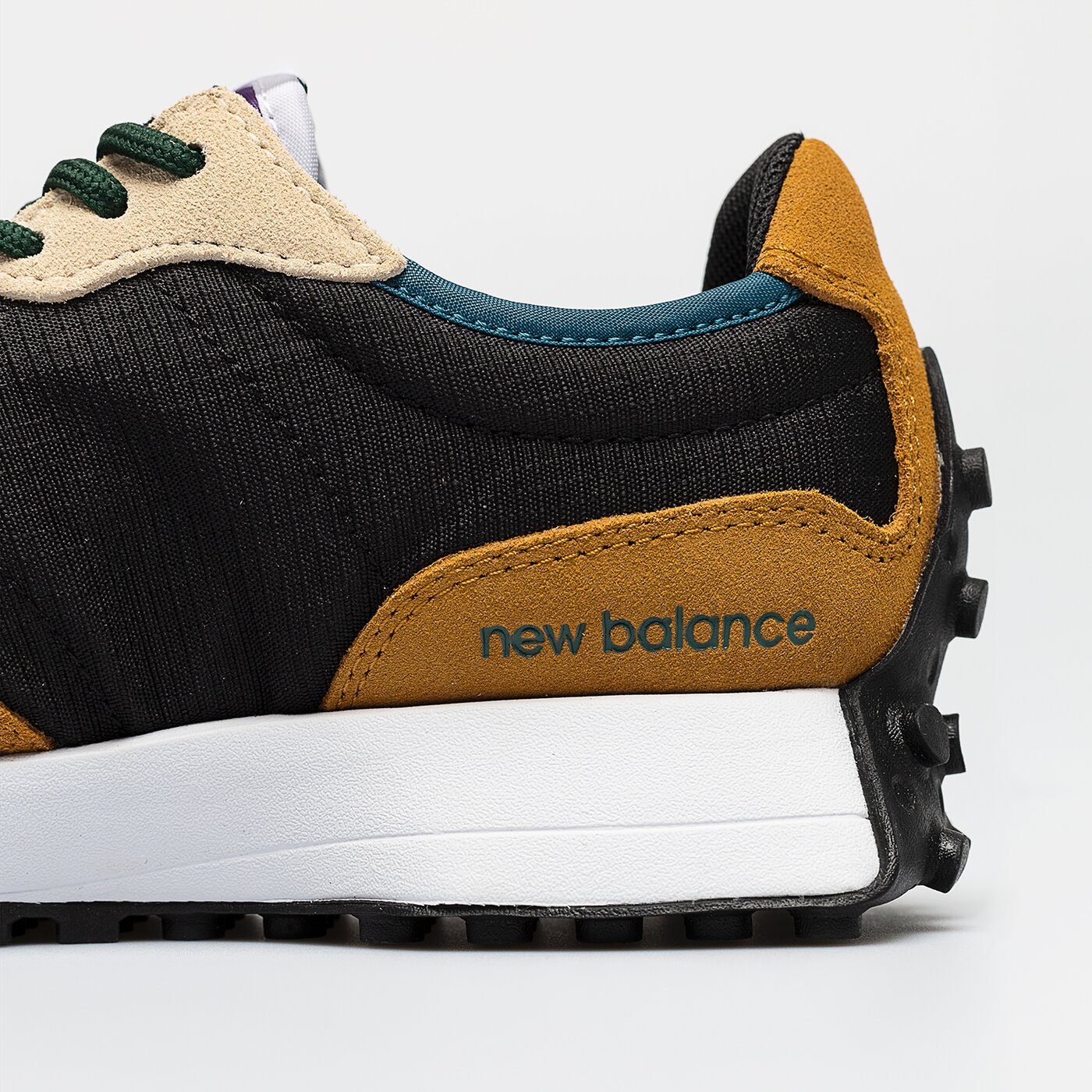 Дамски маратонки NEW BALANCE 327  ws327tg цвят многоцветен