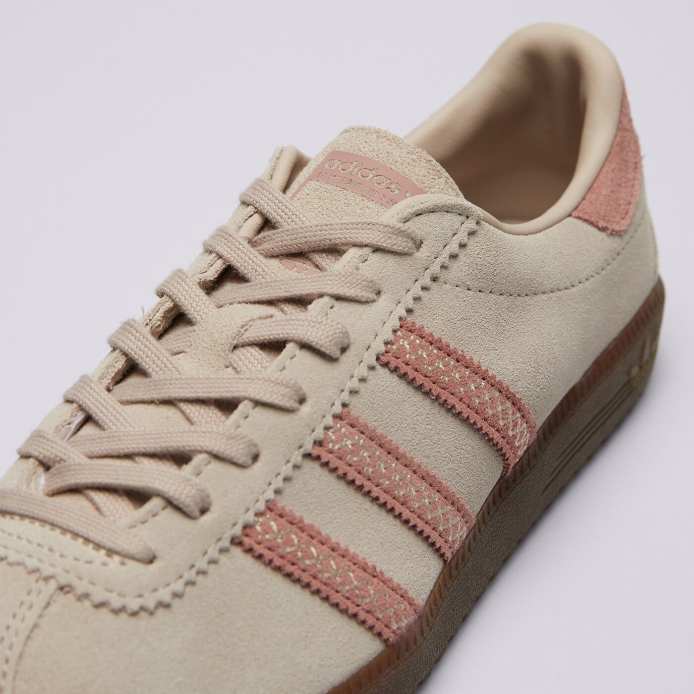 Дамски маратонки ADIDAS ADIDAS BRMD W js3967 цвят бежов