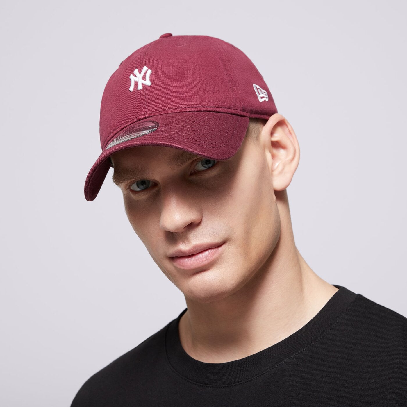 Мъжка шапка с козирка NEW ERA ШАПКА MINI LOGO 920 NYY NEW YORK YANKEES 60691337 цвят бордо