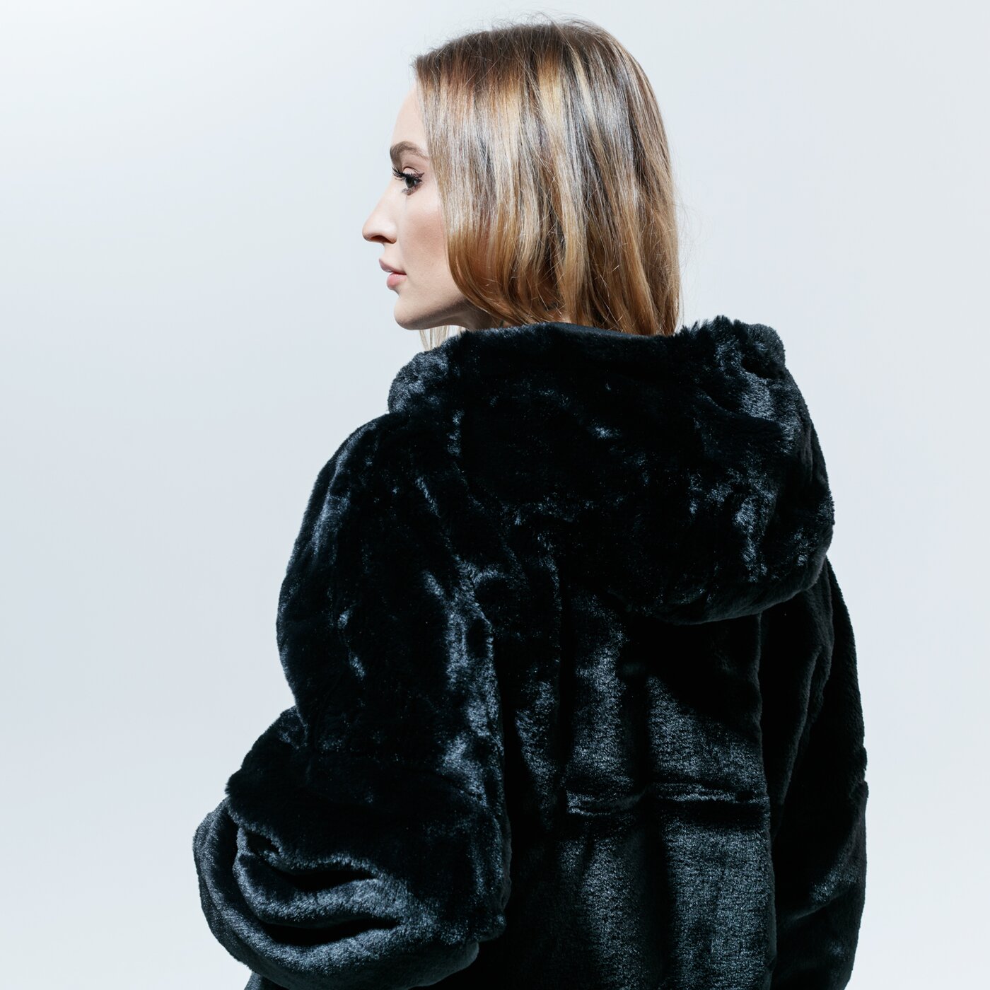 Дамски суичър ELLESSE СУИТЧЪР СЪС ЗАКОПЧАВАНЕ С КАЧУЛКА GIOVANNA sgg03783black цвят черен