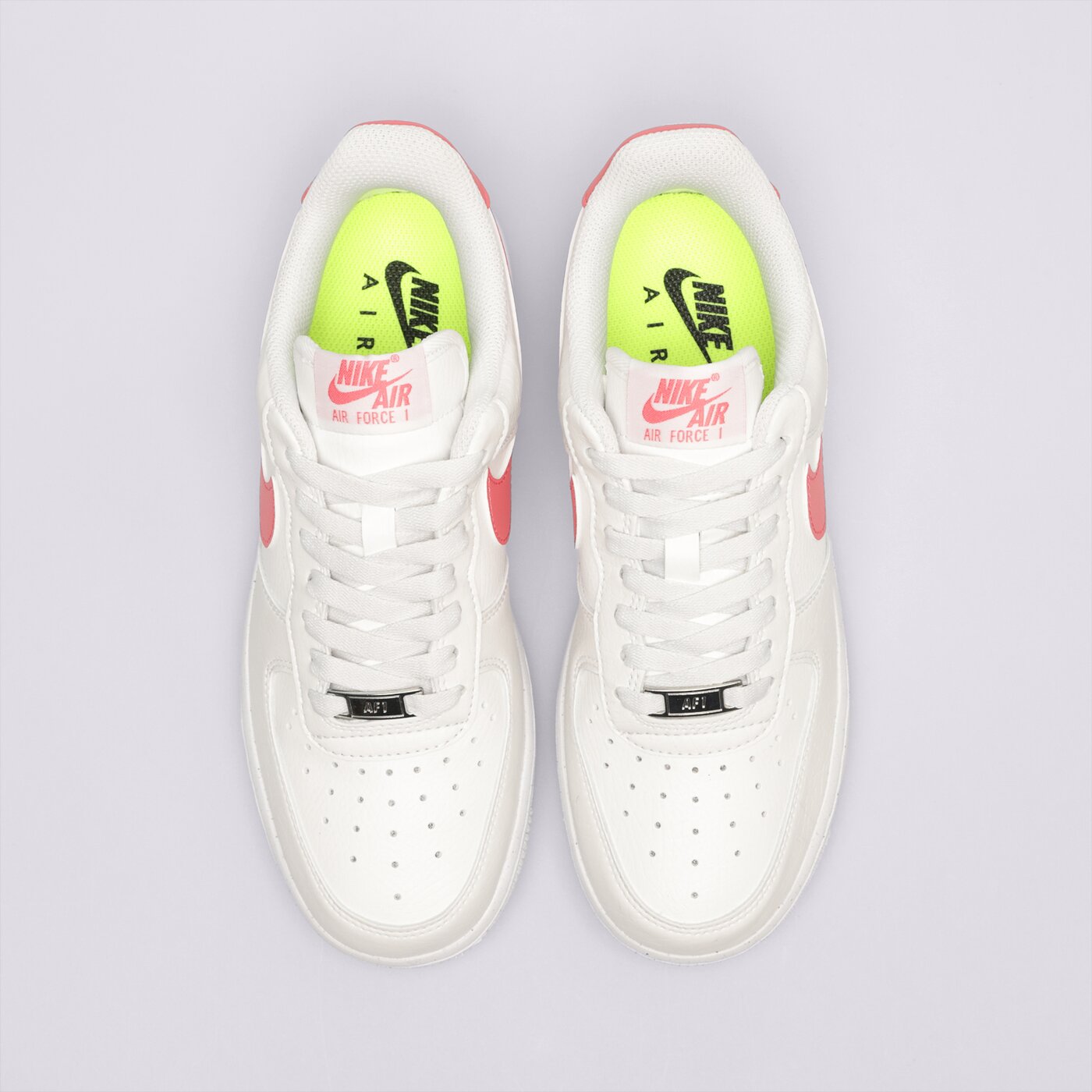 Дамски маратонки NIKE AIR FORCE 1 '07 SE dv3808-100 цвят бял