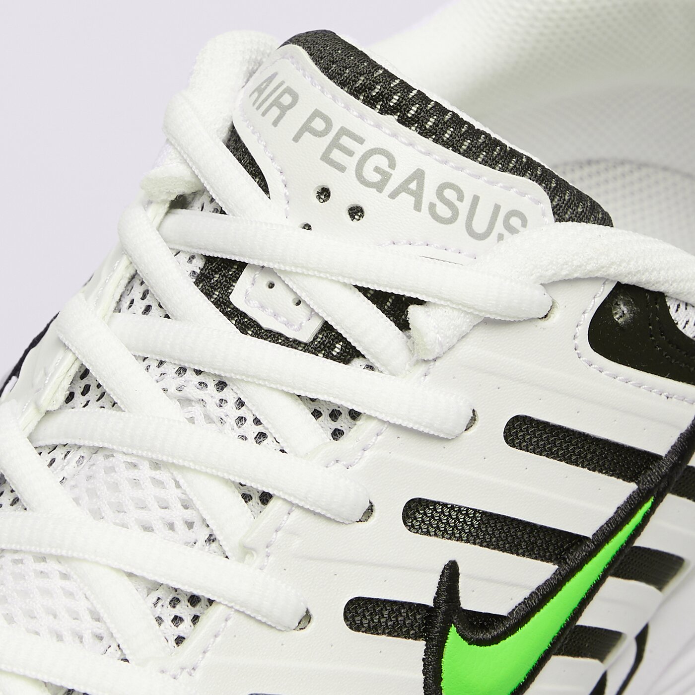 Мъжки маратонки NIKE AIR PEGASUS 2005 hq5403-104 цвят бял