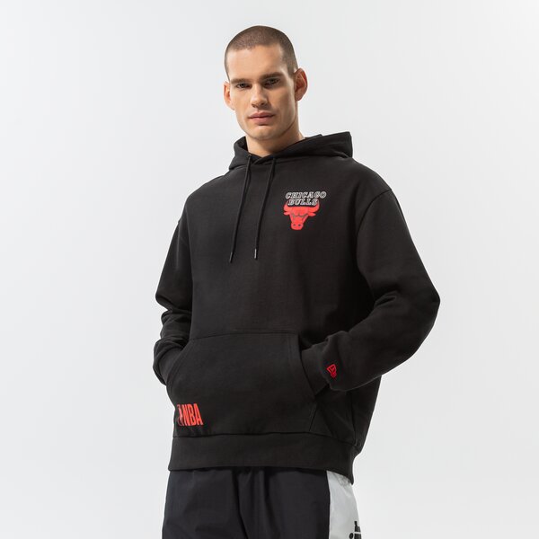 Мъжки суичър NEW ERA СУИТЧЪР С КАЧУЛКА HALF LOGO OS BULLS CHICAGO BULLS B 60284623 цвят черен