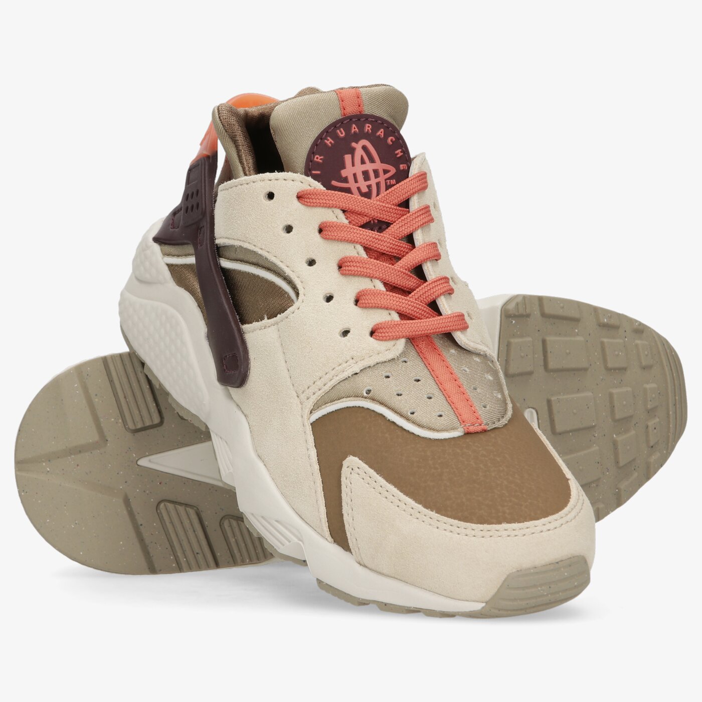 Дамски маратонки NIKE AIR HUARACHE SP dq9319-200 цвят бежов