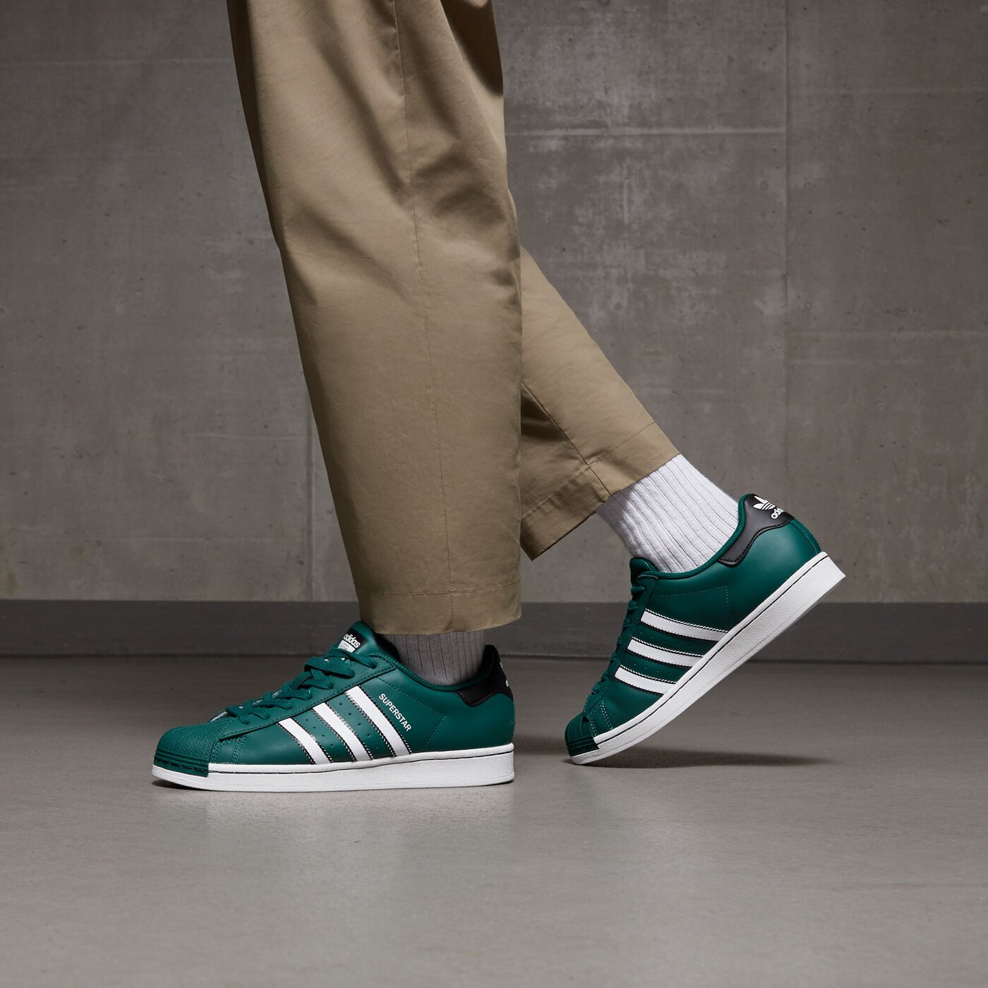 Мъжки маратонки ADIDAS SUPERSTAR  if3633 цвят зелен