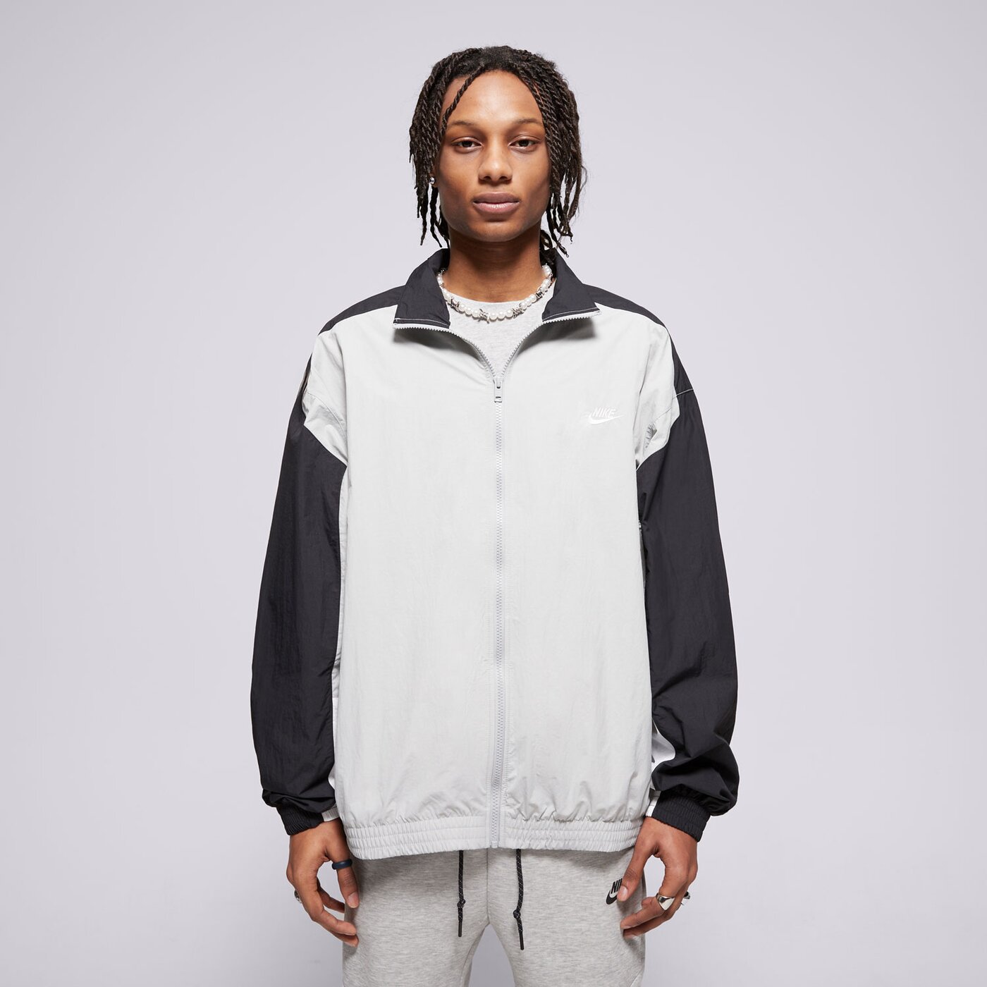 Мъжко преходно яке NIKE ЯКЕ НАЙЛОН M NK CLUB WVN TRK JKT OS hq6109-077 цвят многоцветен