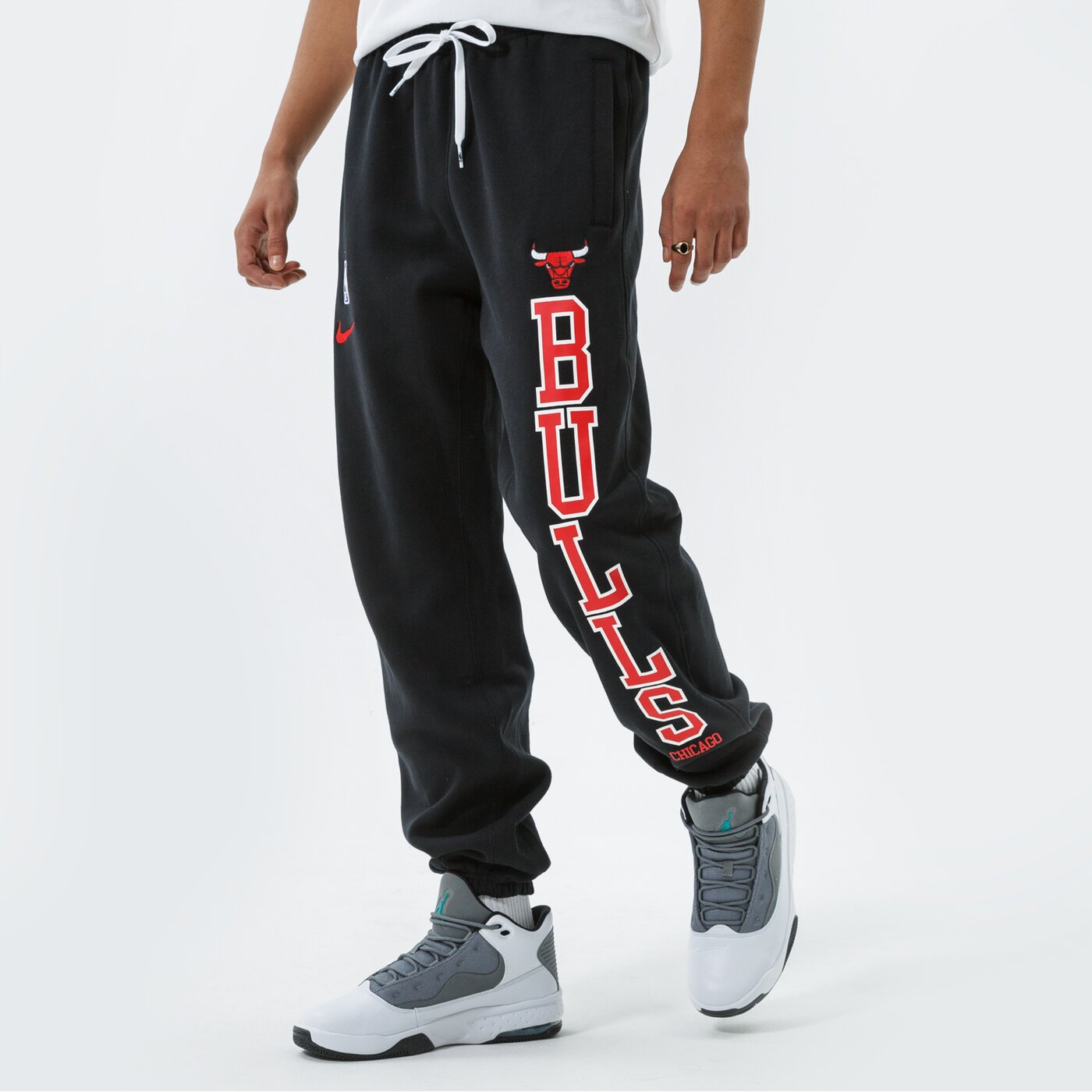 Мъжки панталони NIKE ПАНТАЛОНИ CHI M NK PANT FLC CTS GX 75 NBA db1536-010 цвят черен