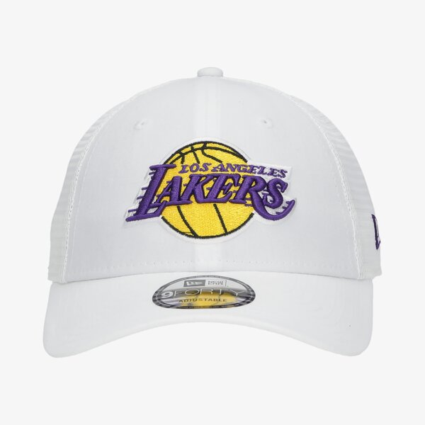 Мъжка шапка с козирка NEW ERA ШАПКА 940 TRUCKER LAKERS LOS ANGELES LAKERS WHIOTC 60240403 цвят бял