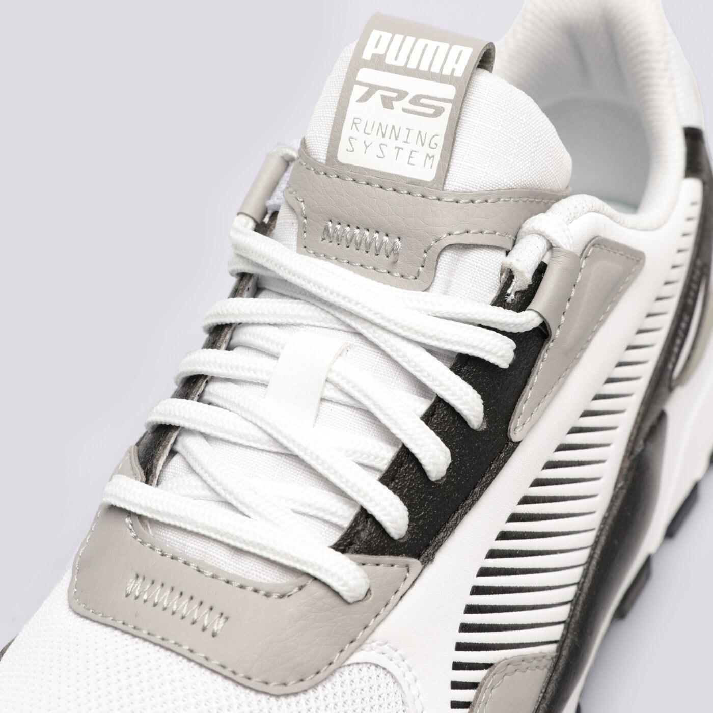 Мъжки маратонки PUMA RS 3.0 ESSENTIALS 39261103 цвят бял