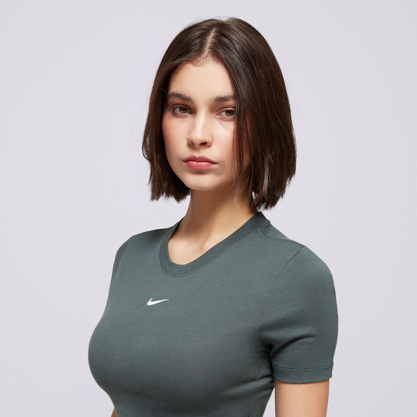 Дамска тениска NIKE ТОП W NSW ESSNTL SLM CRP fb2873-338 цвят зелен