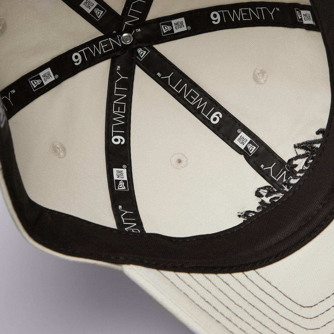 Мъжка шапка с козирка NEW ERA ШАПКА CONTRAST STITCH 920 NONE 60595290 цвят бежов