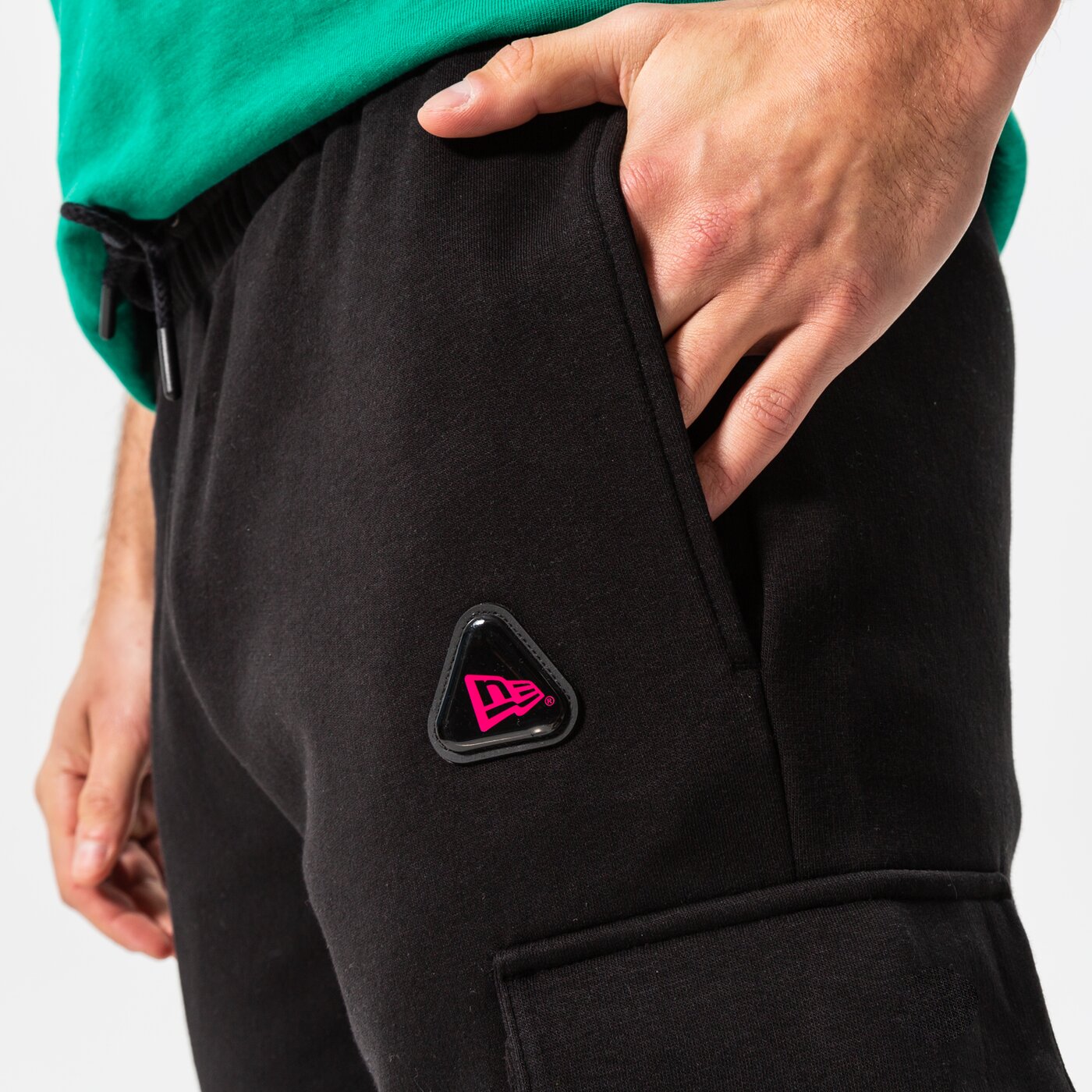 Мъжки панталони NEW ERA ПАНТАЛОНИ NEW ERA UTILITY CARGO JOGGER 12893040 цвят черен