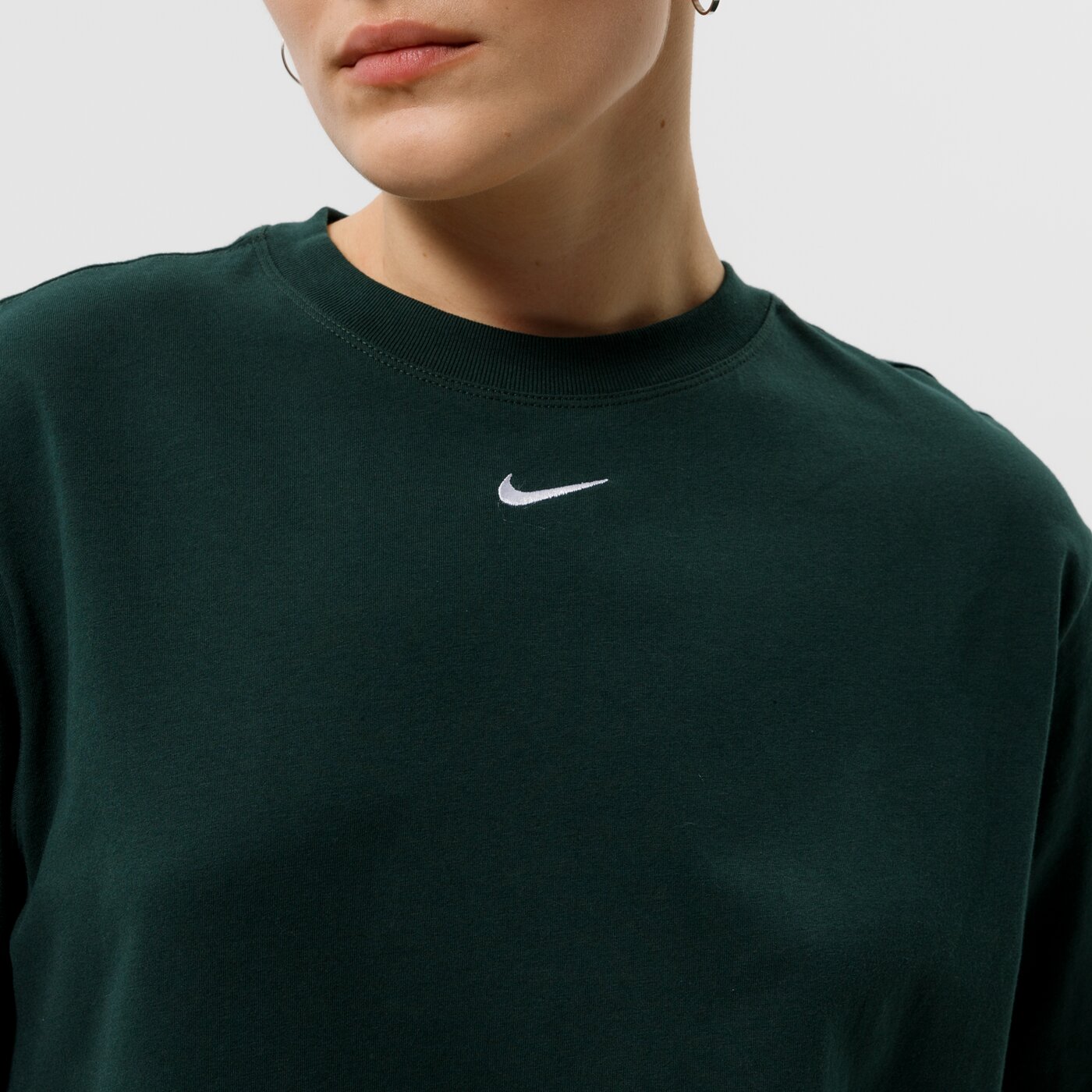 Дамска тениска NIKE ТЕНИСКА W NSW ESSNTL TEE BF LBR dn5697-397 цвят зелен
