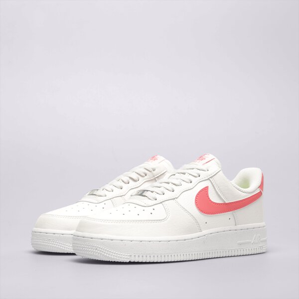 Дамски маратонки NIKE AIR FORCE 1 '07 SE dv3808-100 цвят бял