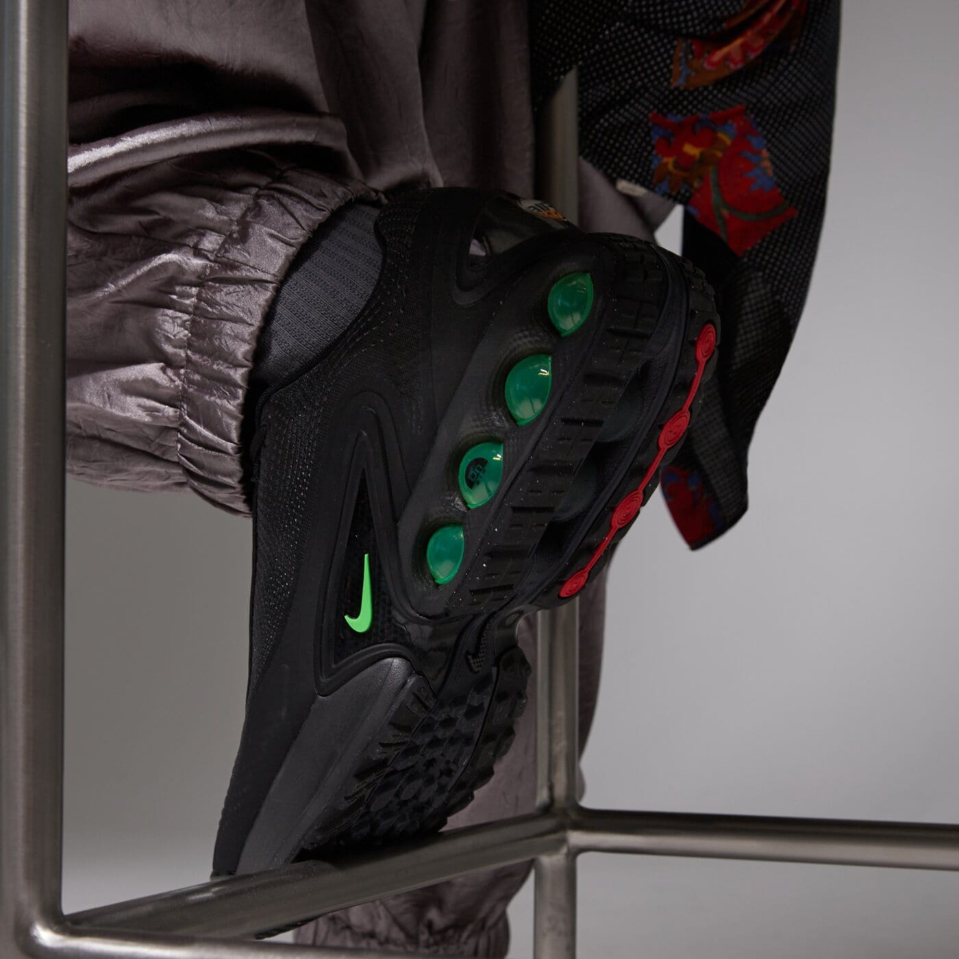 Мъжки маратонки NIKE AIR MAX DN dv3337-021 цвят черен