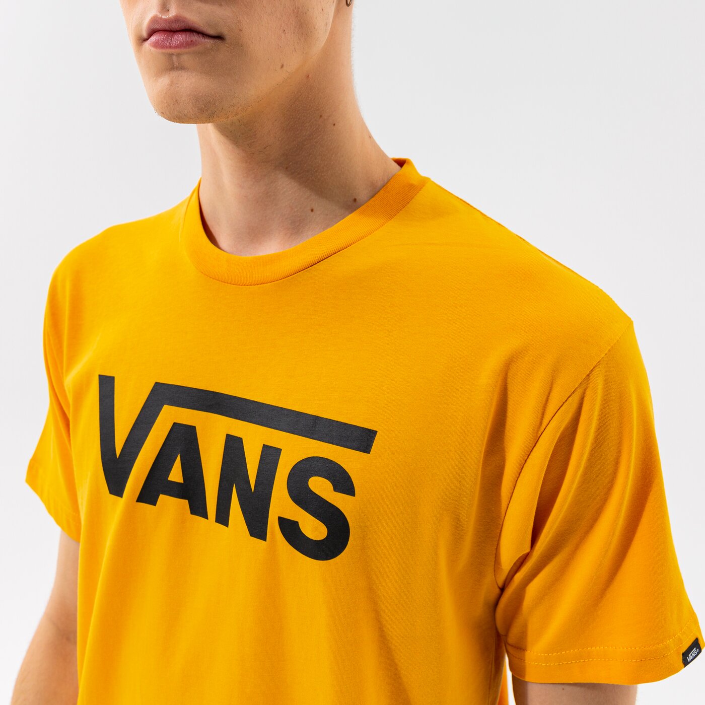 Мъжка тениска VANS ТЕНИСКА VANS CLASSIC vn000gggz9g1 цвят жълт