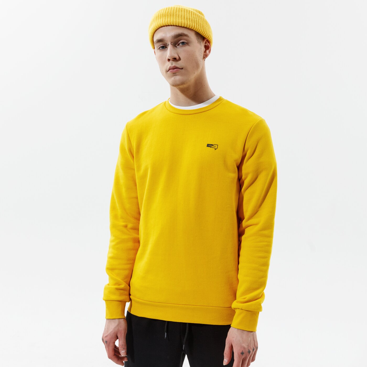 Мъжки суичър CONFRONT СУИТЧЪР SMALL LOGO CREWNECK YLW cf121blm25003 цвят жълт