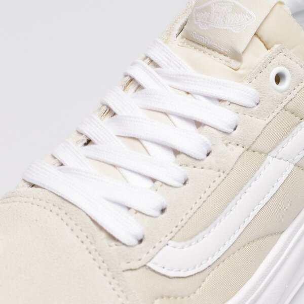 Дамски маратонки VANS UA OLD SKOOL OVERT CC vn0a7q5e1nf1 цвят бежов