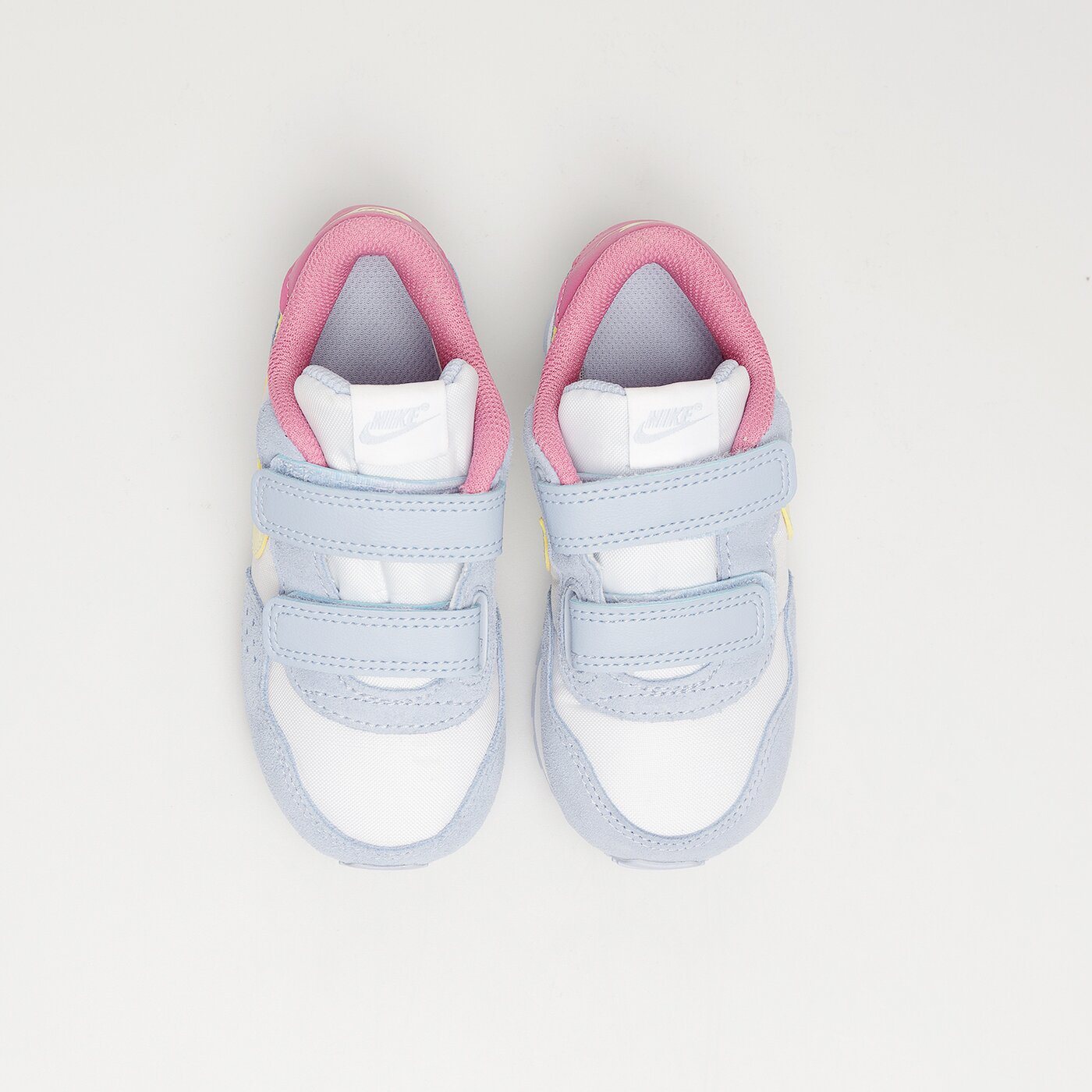 Детски маратонки NIKE MD VALIANT cn8560-407 цвят многоцветен