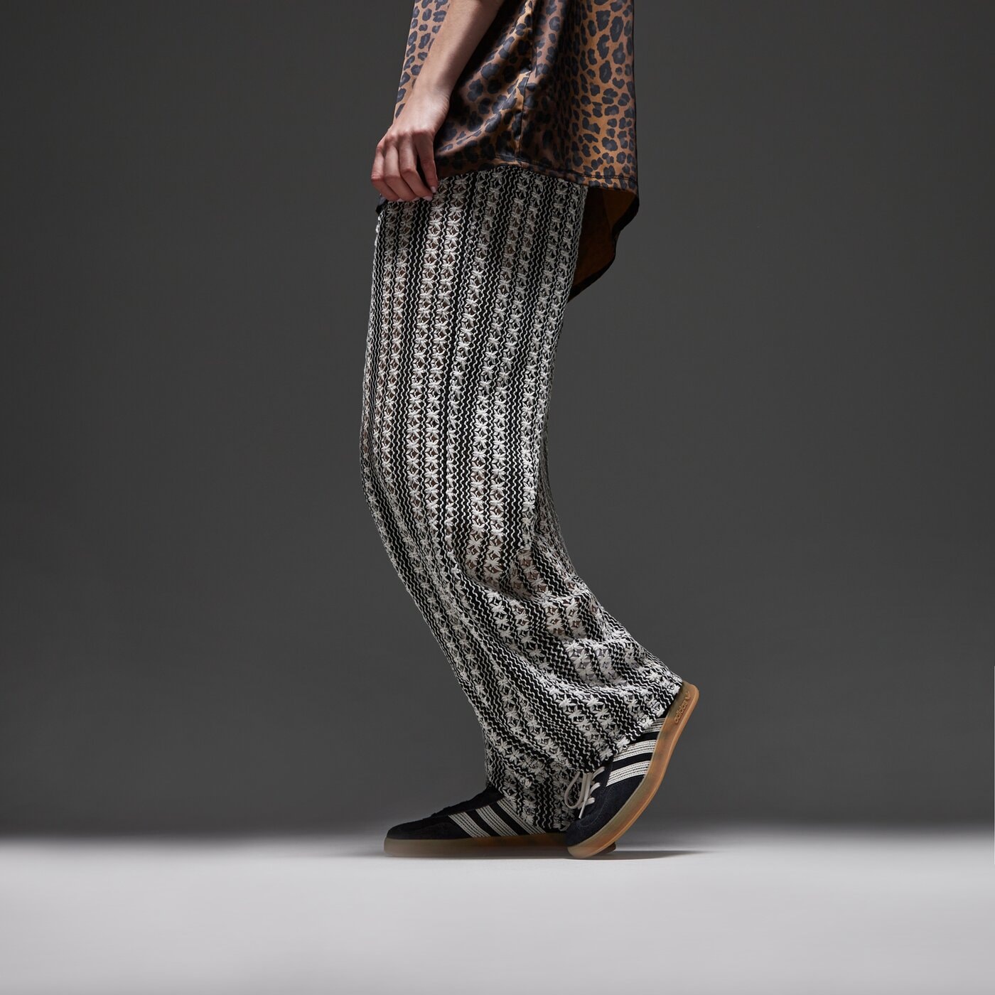 Дамски маратонки ADIDAS GAZELLE INDOOR W ji2755 цвят черен