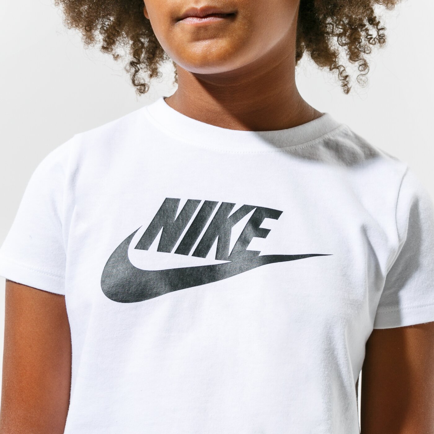 Детска тениска NIKE ТЕНИСКА SPORTSWEAR GIRL da6925-102 цвят бял