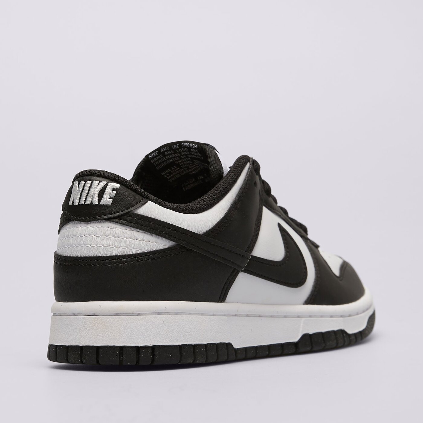 Дамски маратонки NIKE DUNK LOW NEXT NATURE dd1873-102 цвят черен