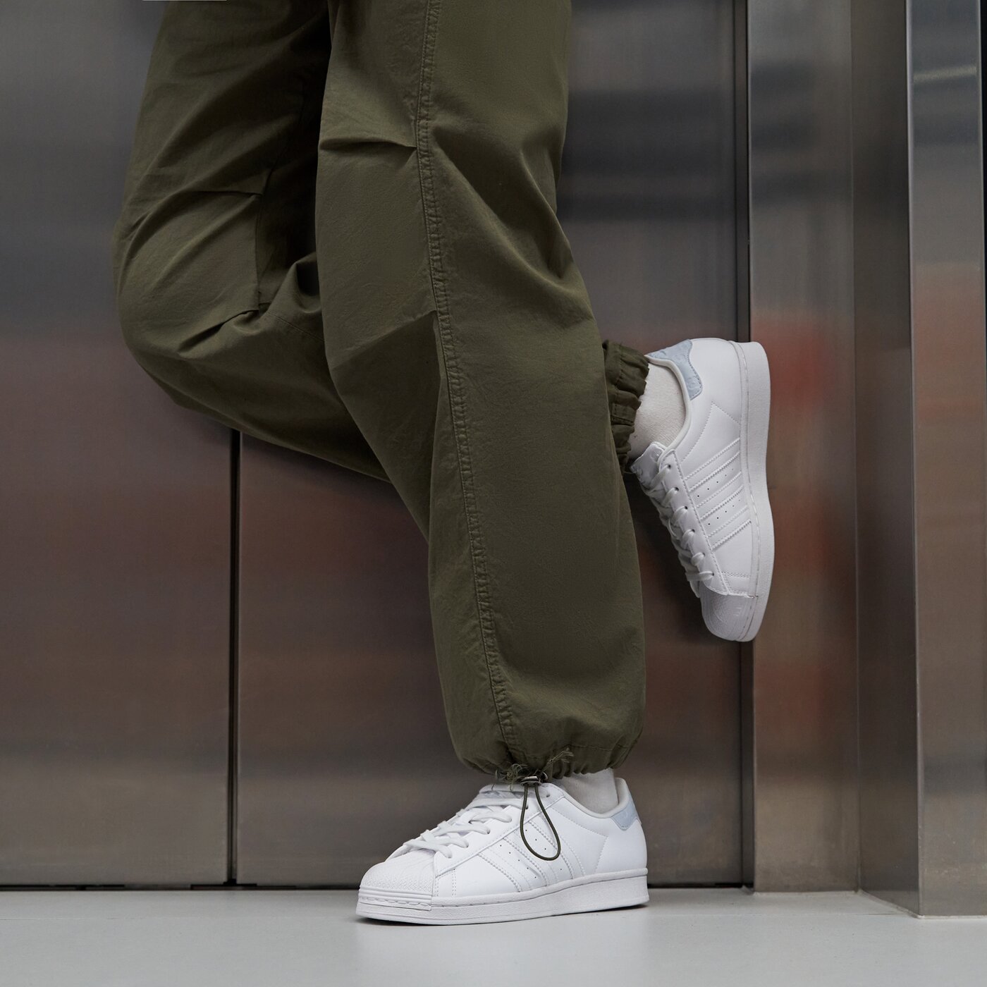 Детски маратонки ADIDAS SUPERSTAR J  hr0335 цвят бял