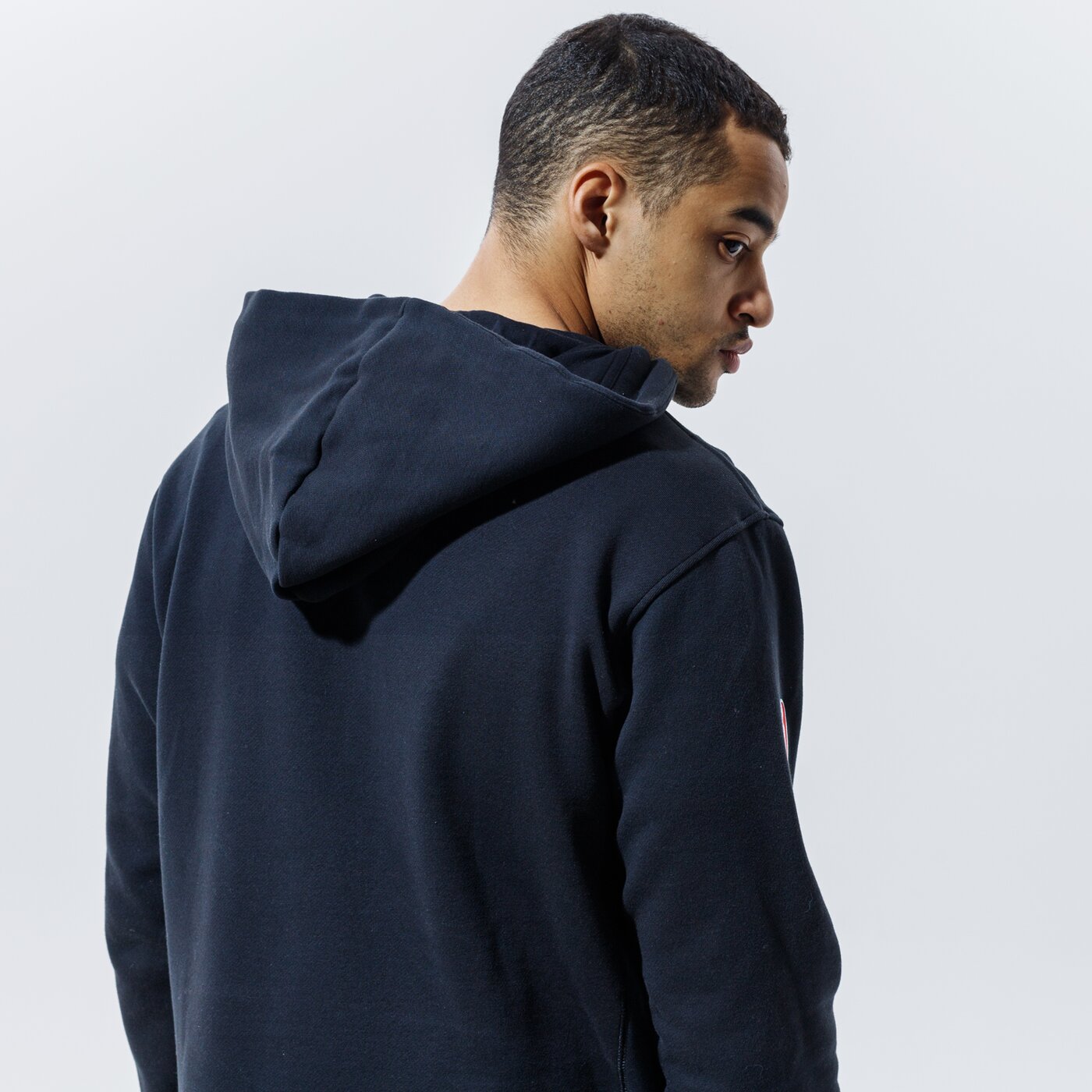 Мъжки суичър NIKE СУИТЧЪР С КАЧУЛКА BROOKLYN NETS ESSENTIAL CITY EDITION  cn1804-010 цвят черен