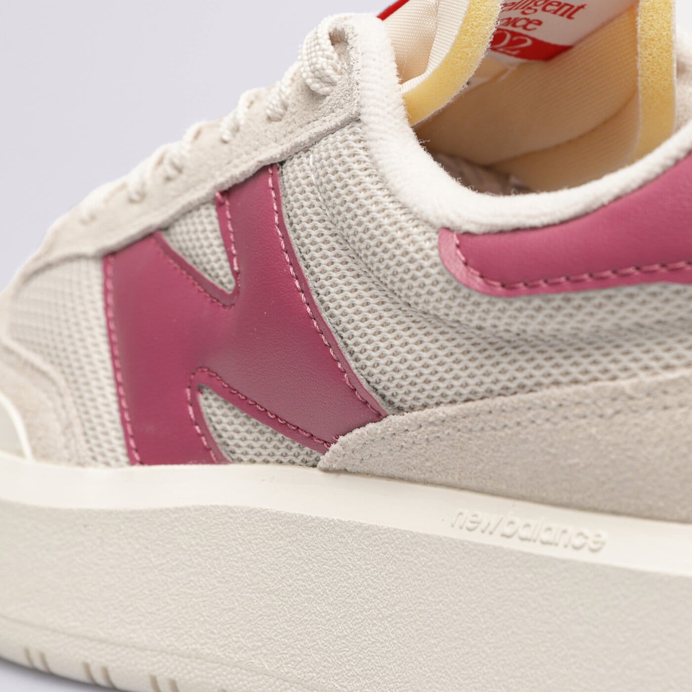 Дамски маратонки NEW BALANCE CT302  ct302rp цвят кремав