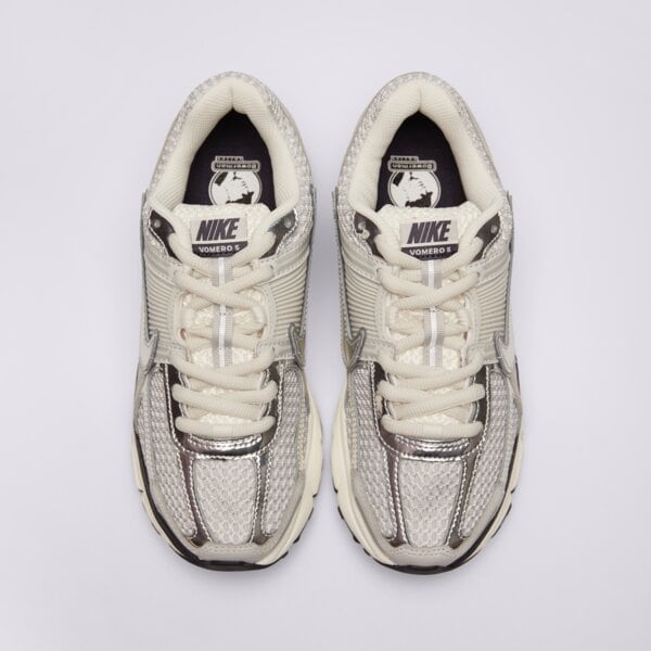 Дамски маратонки NIKE W ZOOM VOMERO 5 NA fd0884-025 цвят сив