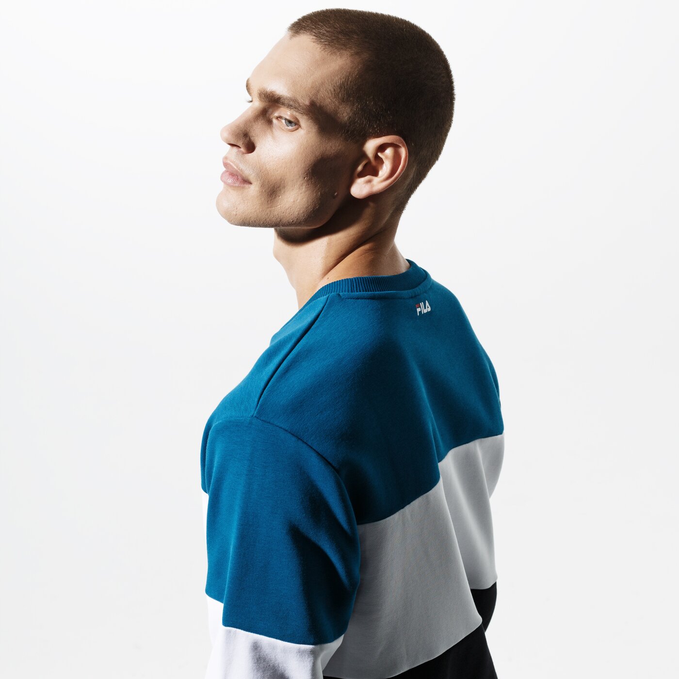 Мъжки суичър FILA СУИТЧЪР STRAIGHT BLOCKED CREW 681255a216 цвят син