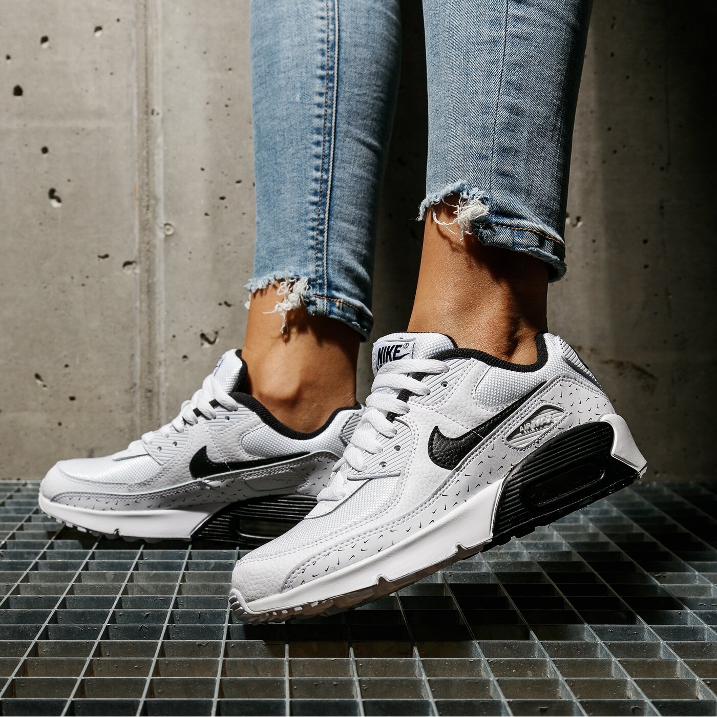Детски маратонки NIKE AIR MAX 90 GS dc9198-100 цвят бял