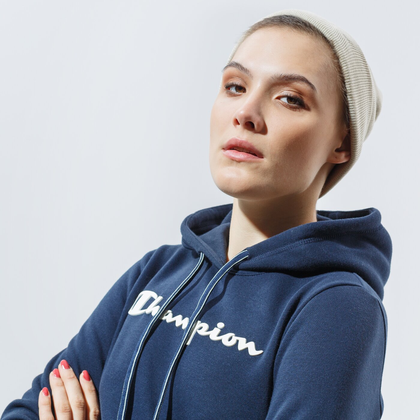Дамски суичър CHAMPION СУИТЧЪР С КАЧУЛКА HOODED SWEATSHIRT 113207bs501 цвят тъмносин