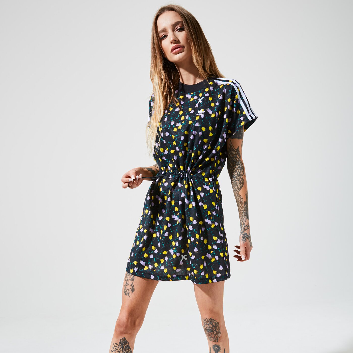 Дамски ADIDAS РОКЛЯ AOP TEE АНЦУГS fl4100 цвят многоцветен