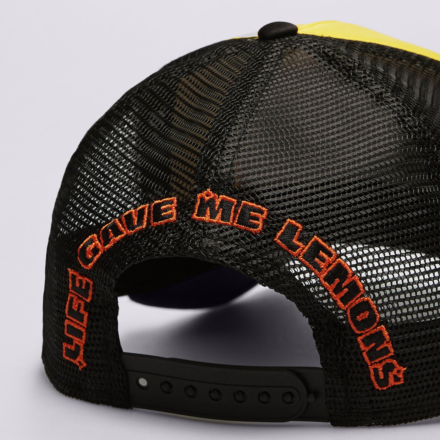 Мъжка шапка с козирка NEW ERA ШАПКА NE PATCH TRUCKER NONE 60503525 цвят черен