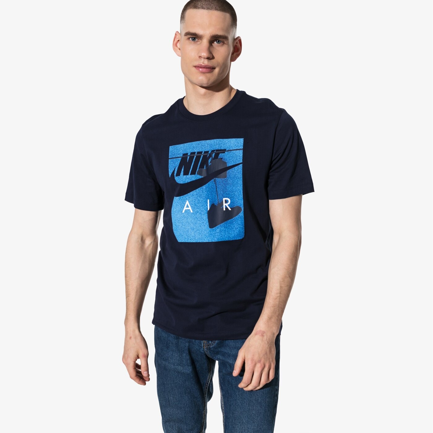 Мъжка тениска NIKE ТЕНИСКА SS M NSW TEE NIKEAIR FENCE PHOTO ATHLETIC DEPAR ar5031-451 цвят тъмносин