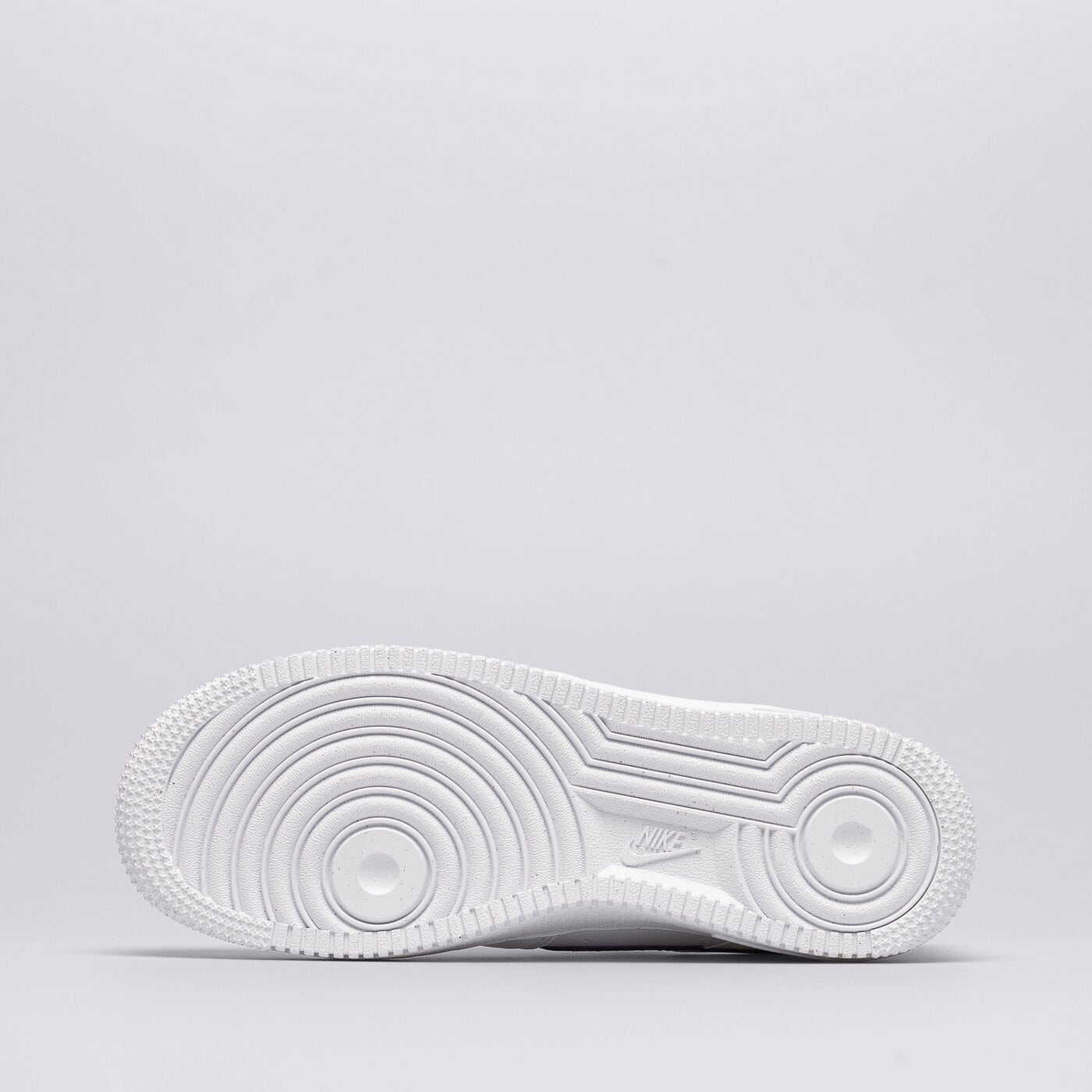 Дамски маратонки NIKE AIR FORCE 1 '07 NEXT NATURE dn1430-105 цвят бял