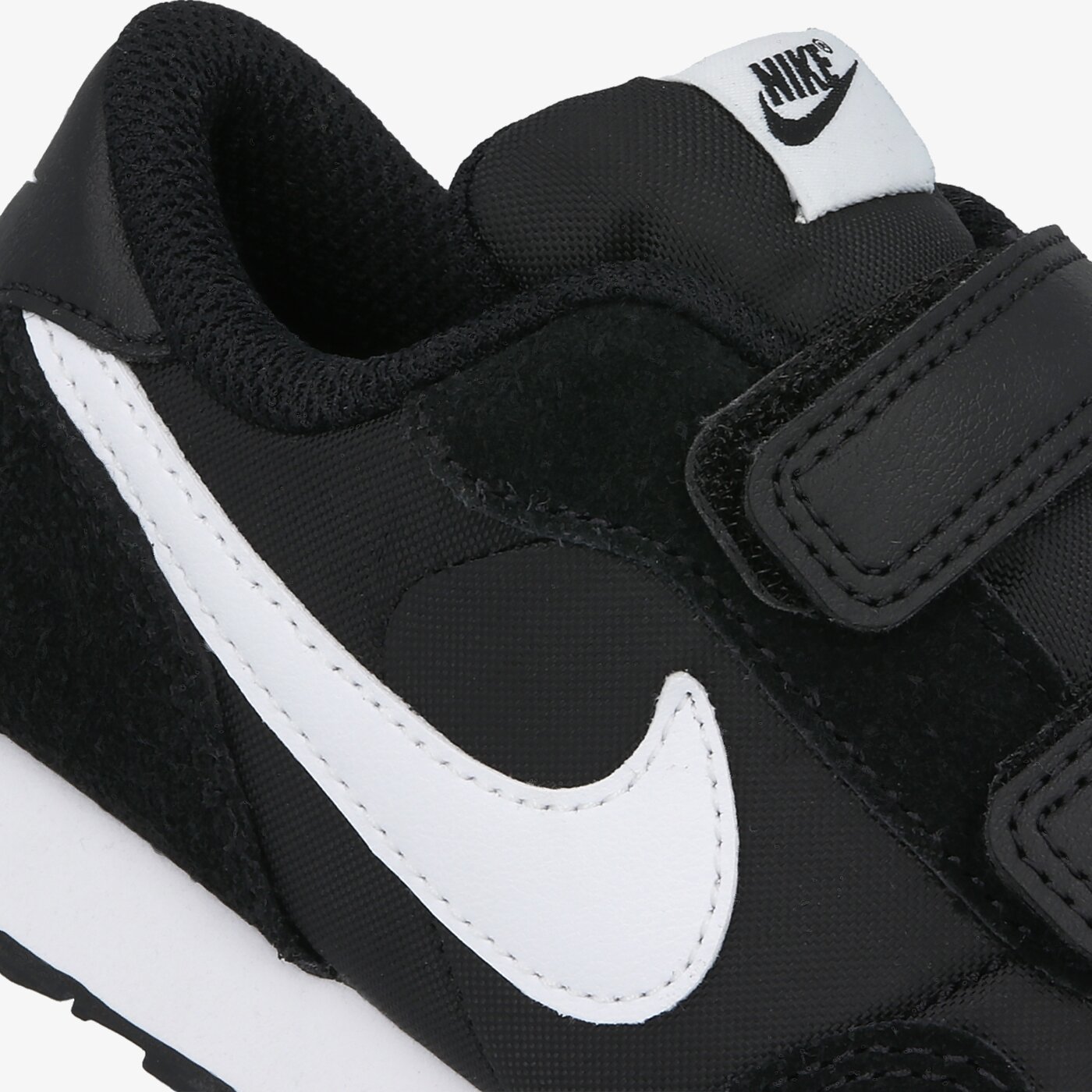 Детски маратонки NIKE MD VALIANT cn8559-002 цвят черен