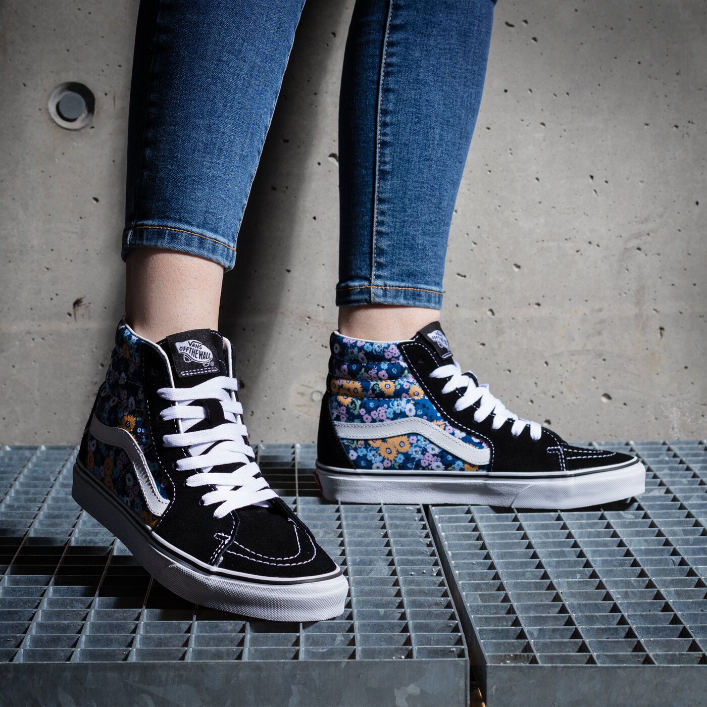 Дамски маратонки VANS UA SK8-HI  vn0a5jmjff11 цвят черен