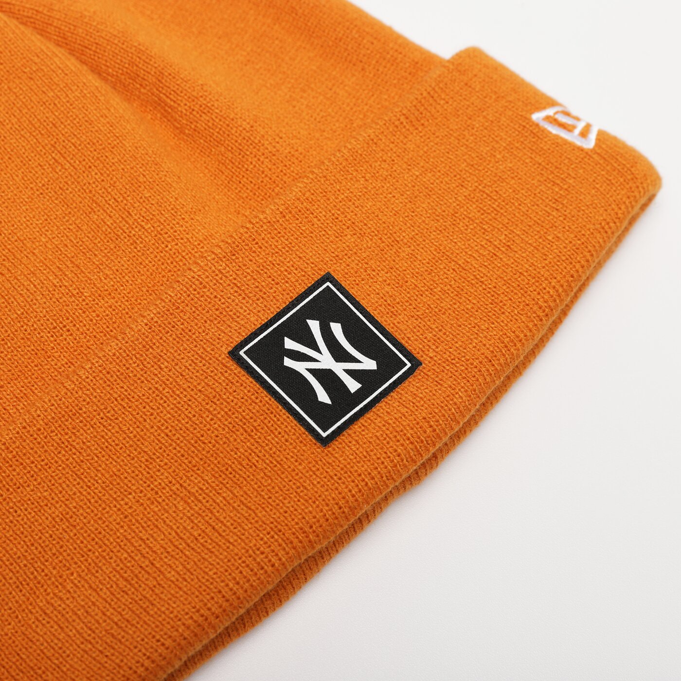 Мъжка зимна шапка NEW ERA ШАПКА TEAM BEANIE NYY ORA NEW YORK YANKEES PKAOTC 60284973 цвят оранжев