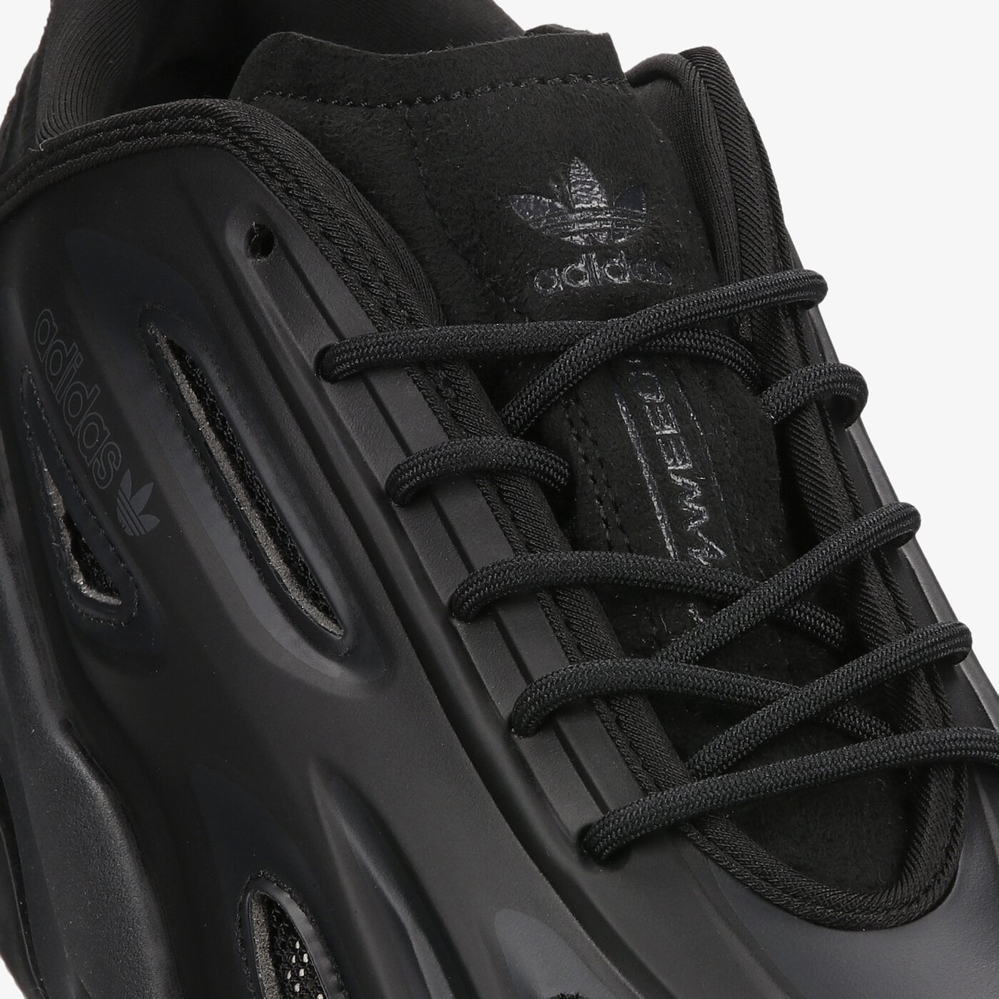 Мъжки маратонки ADIDAS OZWEEGO CELOX gz5230 цвят черен