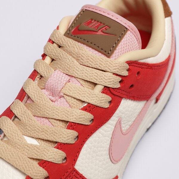 Дамски маратонки NIKE DUNK LOW PRM fb7910-600 цвят червен