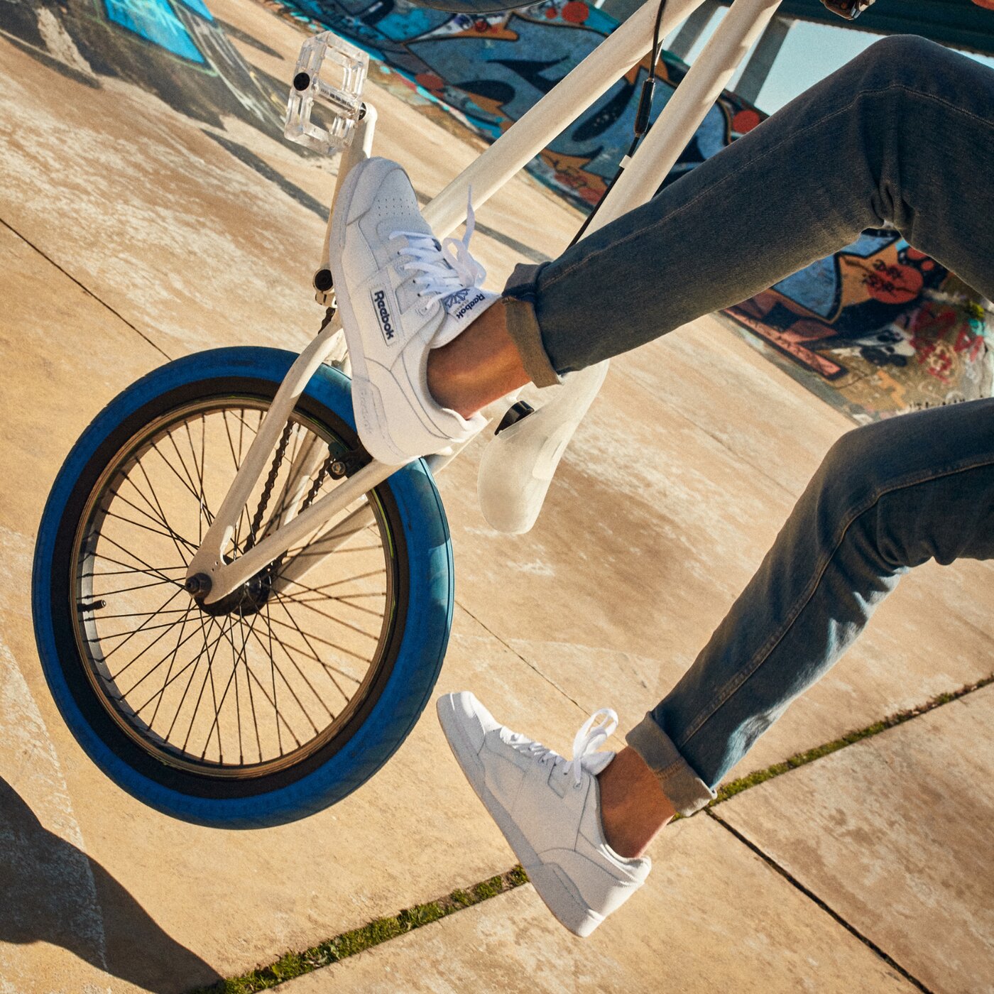 Мъжки маратонки REEBOK WORKOUT PLUS 2759 цвят бял