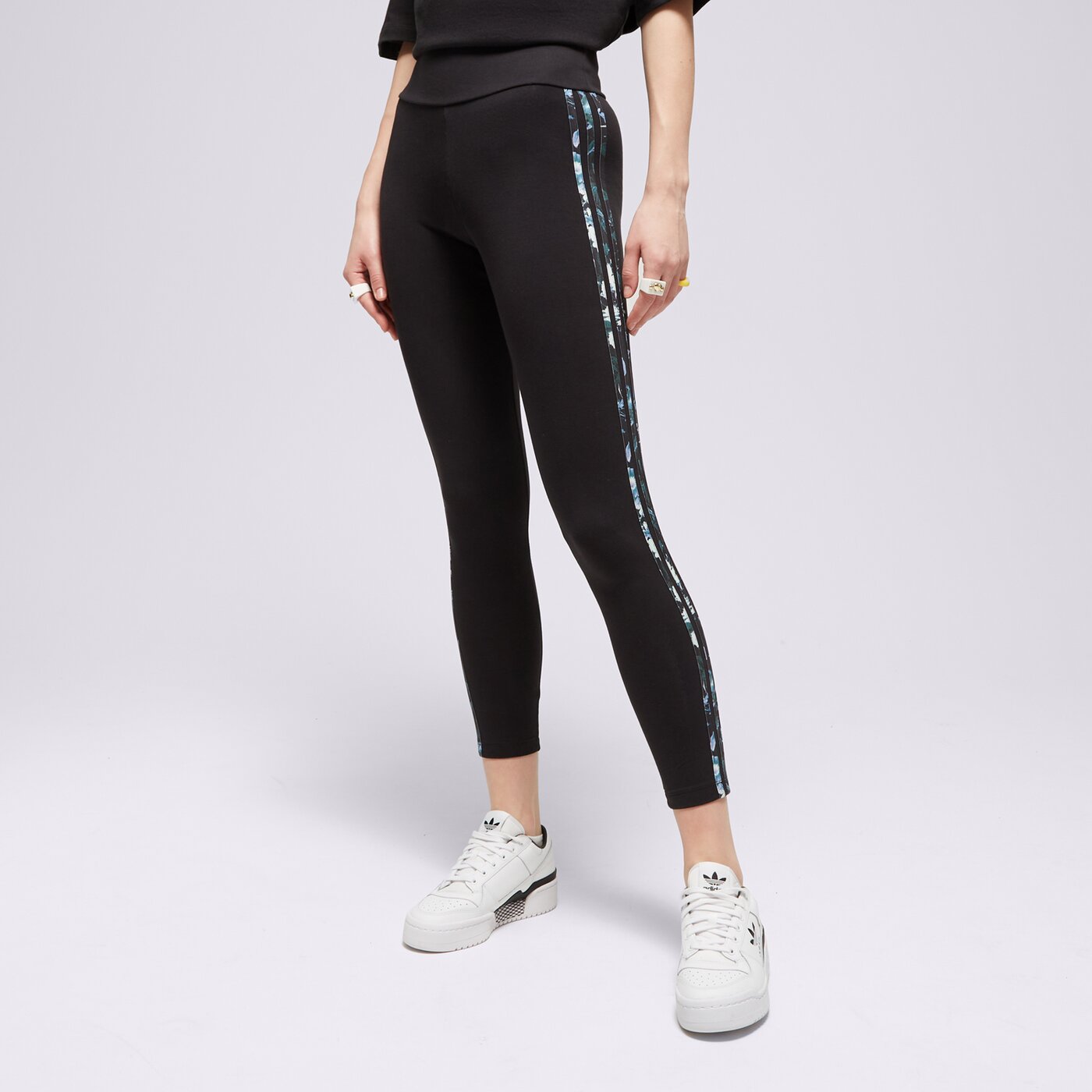 Дамски панталони ADIDAS ПАНТАЛОНИ FLOWER TIGHT ii3192 цвят черен