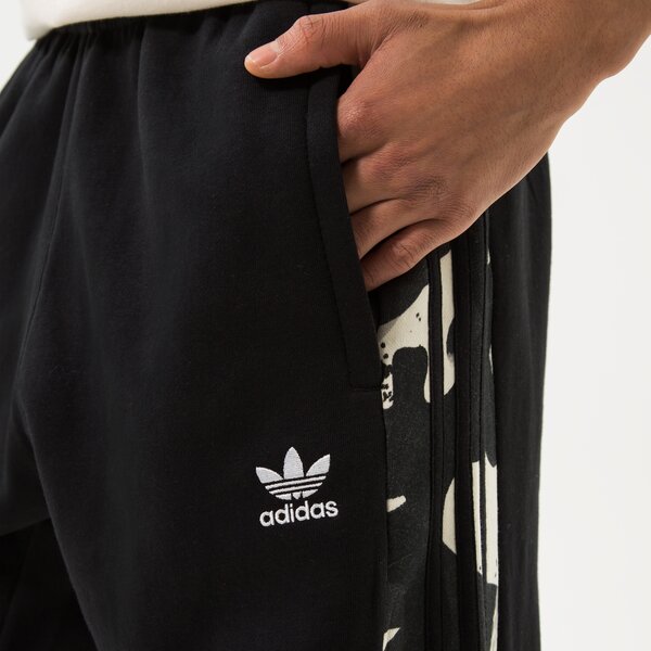 Мъжки панталони ADIDAS ПАНТАЛОНИ CAMO SWTPNT hk2808 цвят черен