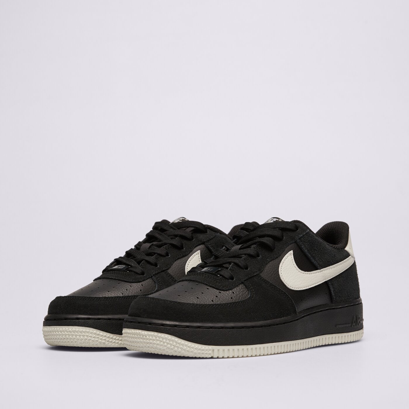 Детски маратонки NIKE AIR FORCE 1 LV8 2 hv4760-001 цвят черен