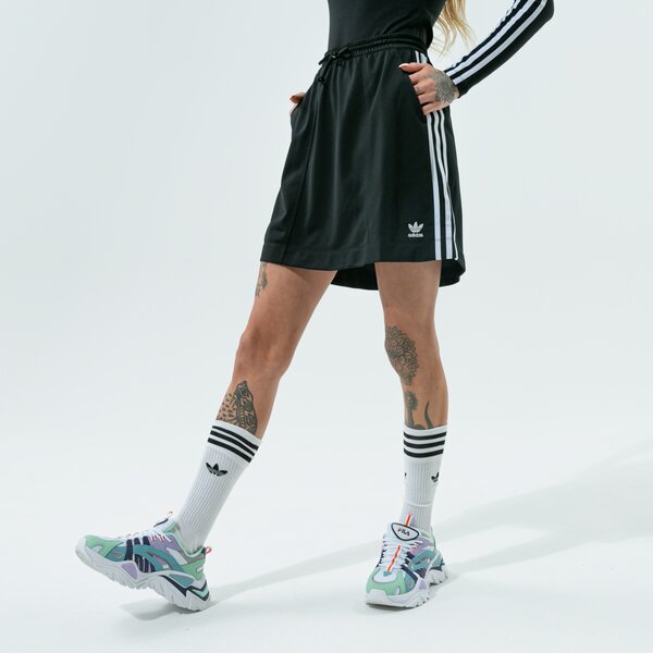 Дамски ADIDAS ПОЛА h37774 цвят черен