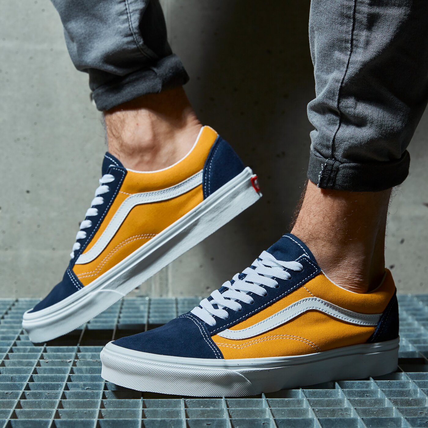 Мъжки маратонки VANS UA OLD SKOOL vn0a3wkt4pl1 цвят тъмносин